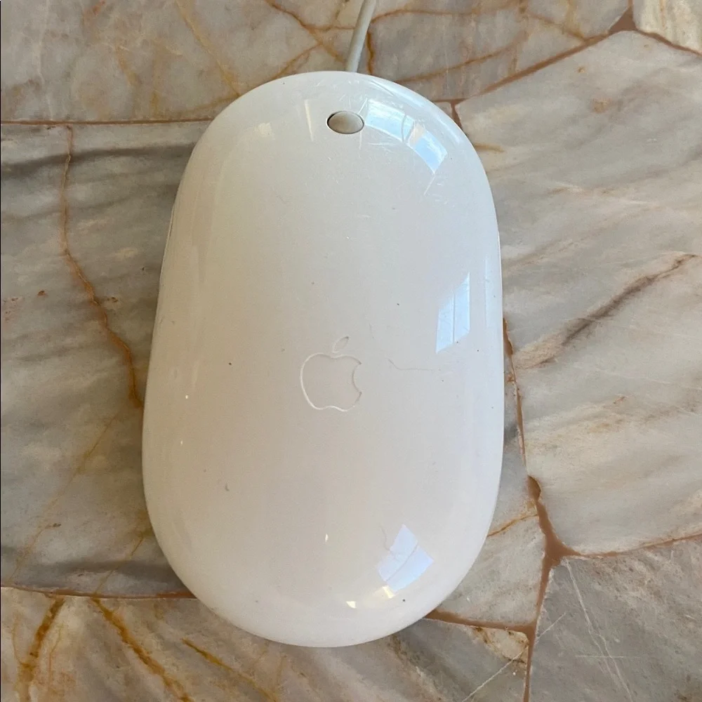 Apple White Wired Mouse A1152